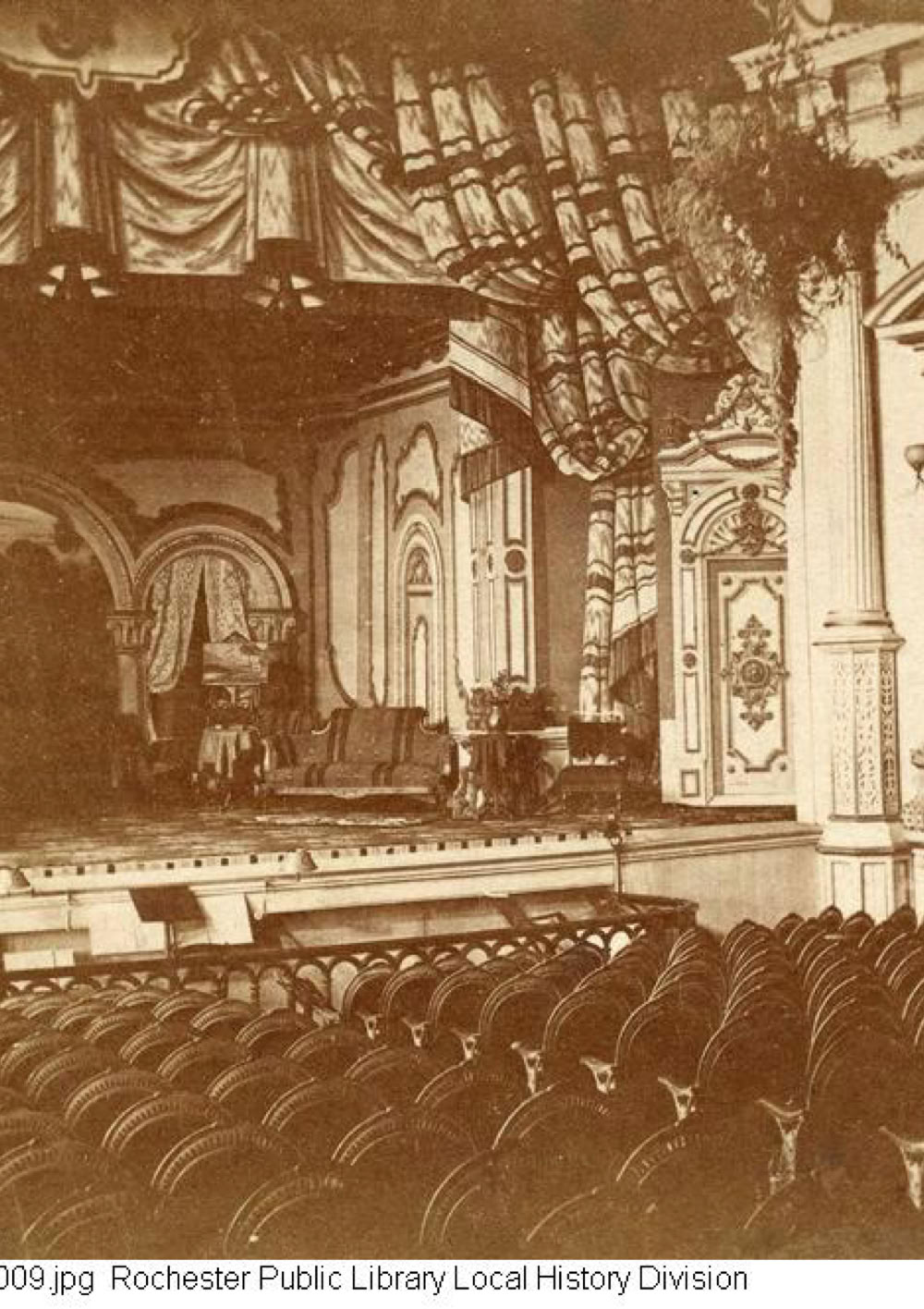 Grand Opera House S. St. Paul Street (later South Avenue), Rochester, NY. Oscar Wilde lecture