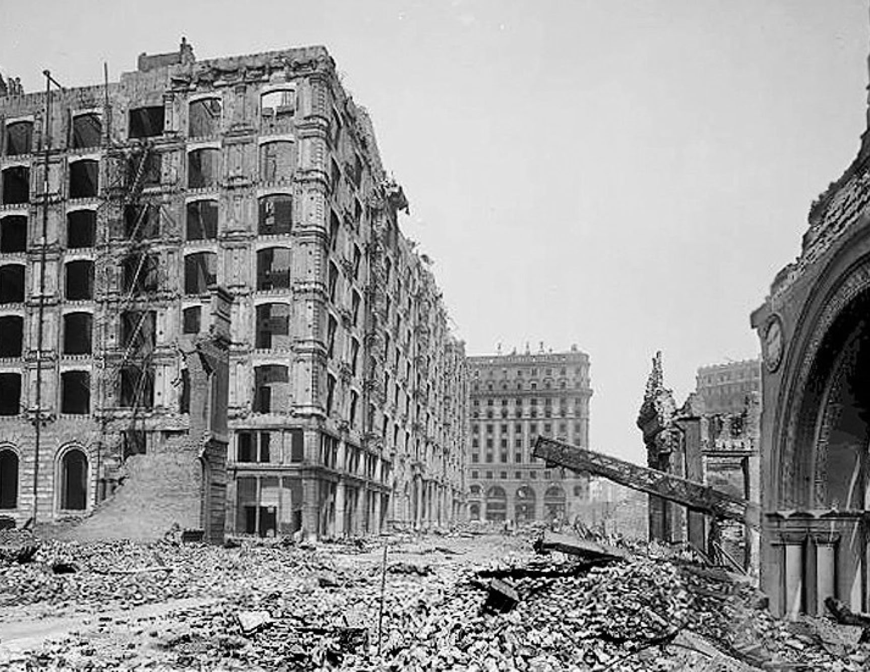 The Palace Hotel Wilde’s Hotel in San Francisco  Ruins