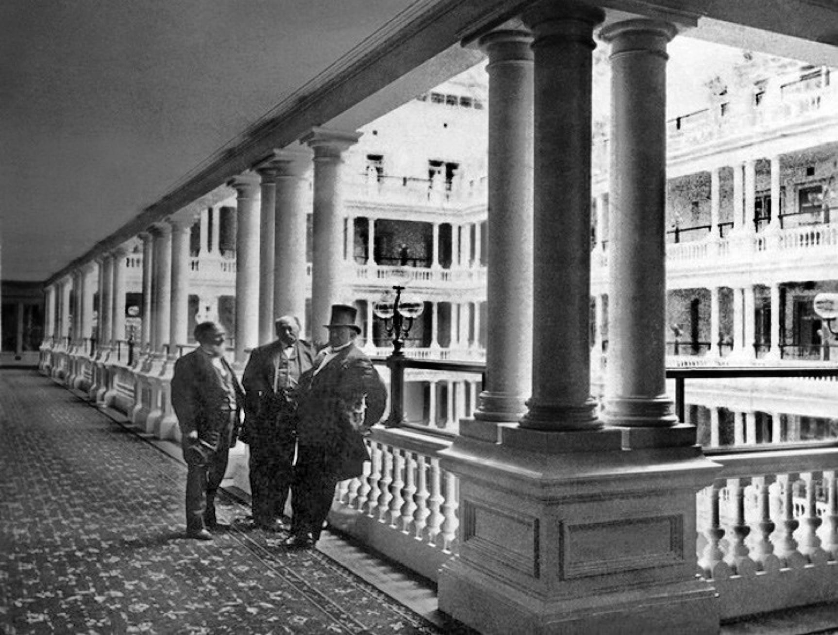 The Palace Hotel Wilde’s Hotel in San Francisco  Interior